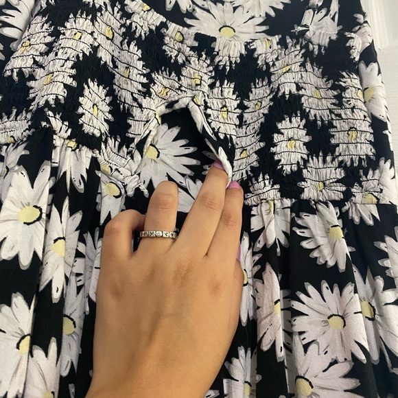Spaghetti strap Daisy Print Sundress - Picture 6 of 6